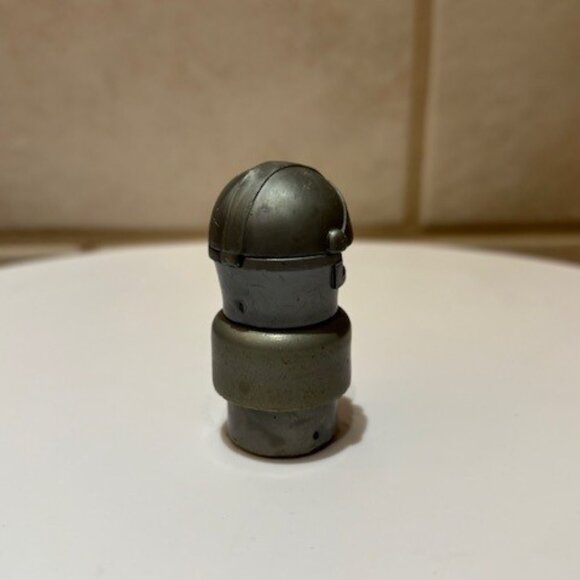 Vintage Fisher Price Little People Castle Set 993 Silver Knight Armor Figure '70 - Picture 4 of 8